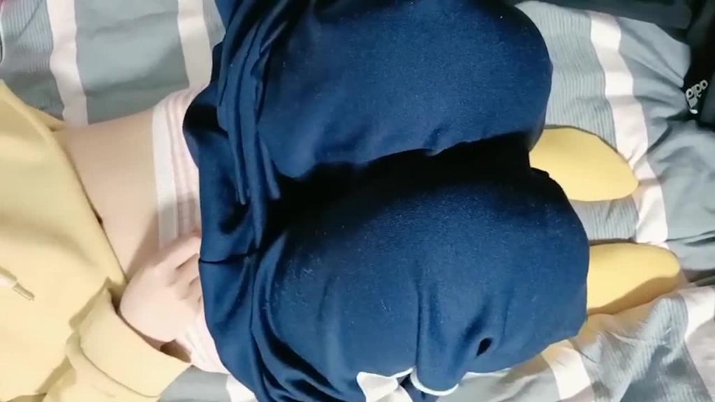 【校园接清甜学生妹破处】为了请同学吃饭卖掉初夜 预览截图 2