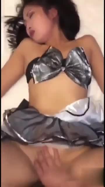 独家推荐真实勾搭哥们处了7年的女朋友被我勾搭上床颜值身材超高一夜干了7次! 预览截图 9