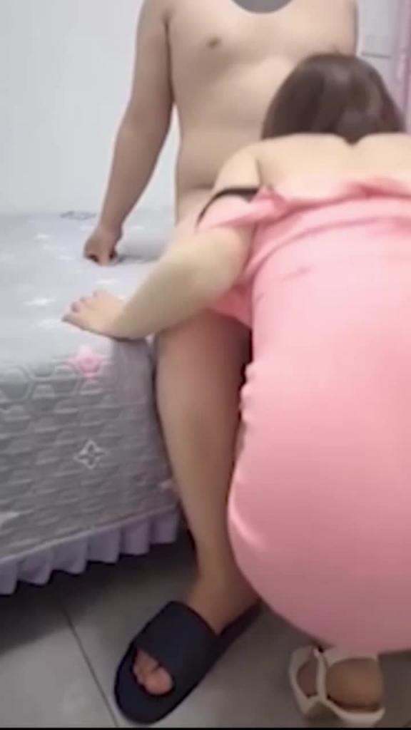 东北沈阳惊现痴女乱伦公公,淫语挑逗,你儿子不在家就只有你能满足我了 预览截图 2