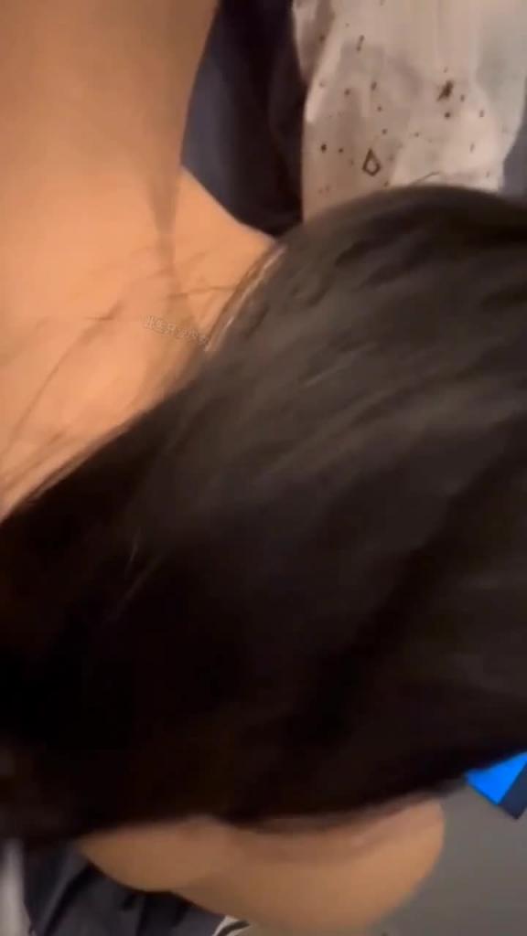 【泄露流出】邻居清新小美女与同居男友自拍性爱视频泄露 预览截图 5