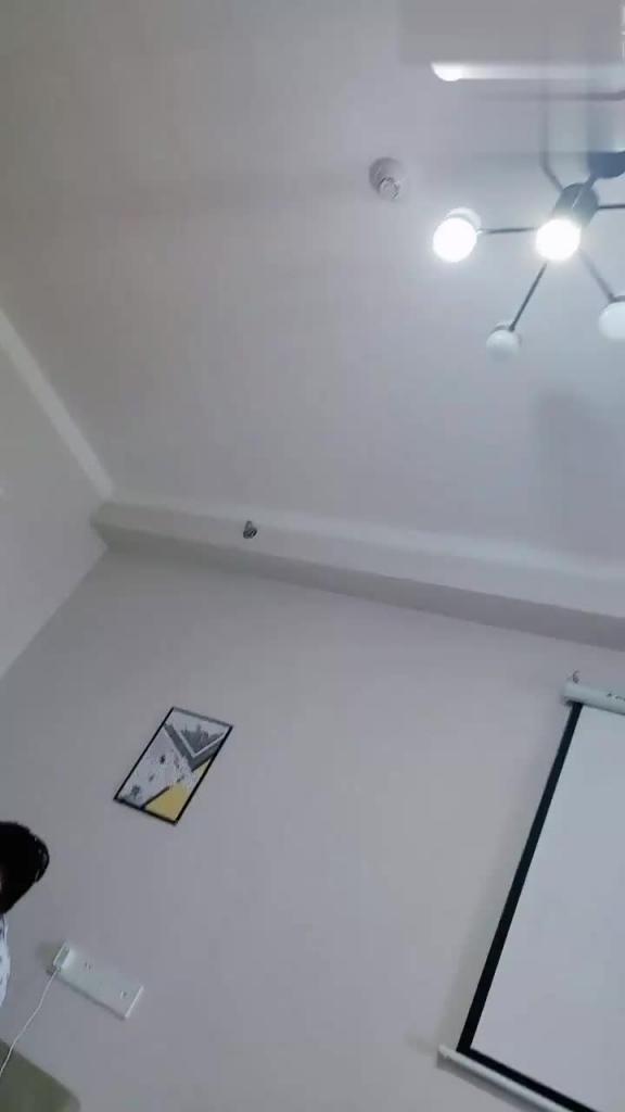 威海烧烤店老板娘出轨老公城管大哥,真实大哥和哺乳期弟妹乱伦偷晴,边操弟妹边和母乳 预览截图 4