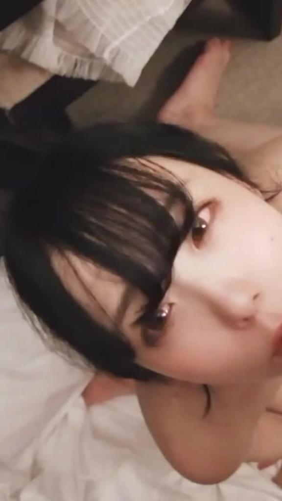 技校母狗颜射吞精，烂逼和校门卫都睡过！调教骚逼女学生 预览截图 1