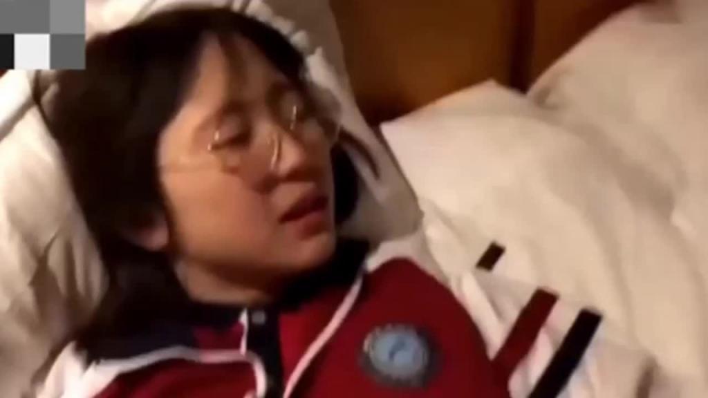 【乱伦小女儿】郑州实验中学校服妹放学后被爸爸操 预览截图 2