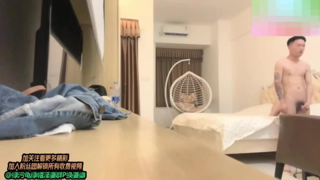 极品教师夫妻换妻群P,外表清秀全程被两探花轮 预览截图 1
