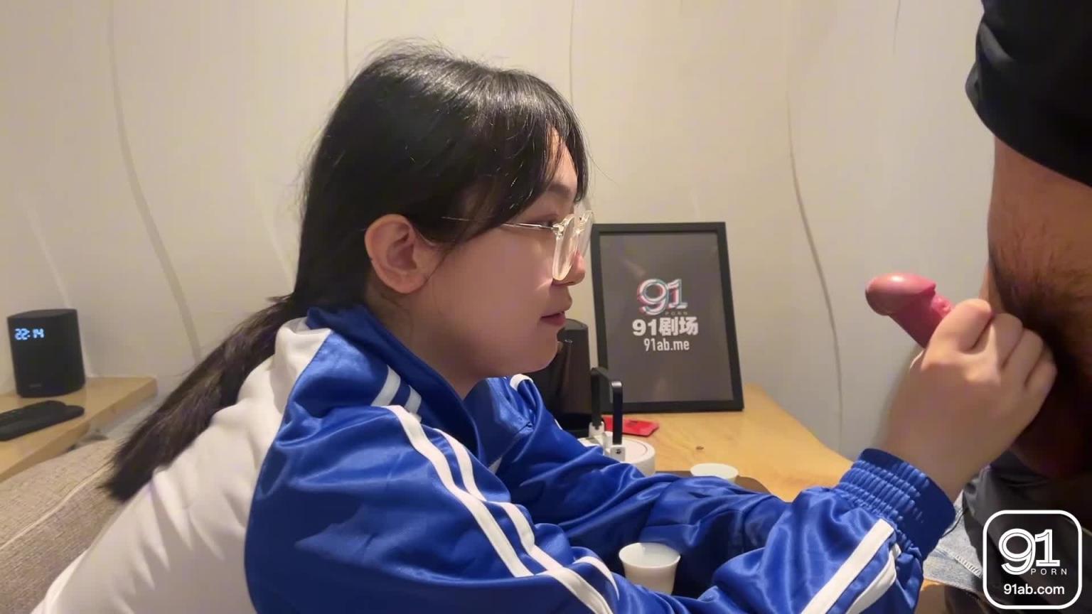 女高中生打王者被小混混下春药,带去宾馆,醒来后骚逼狂流水! 预览截图 4