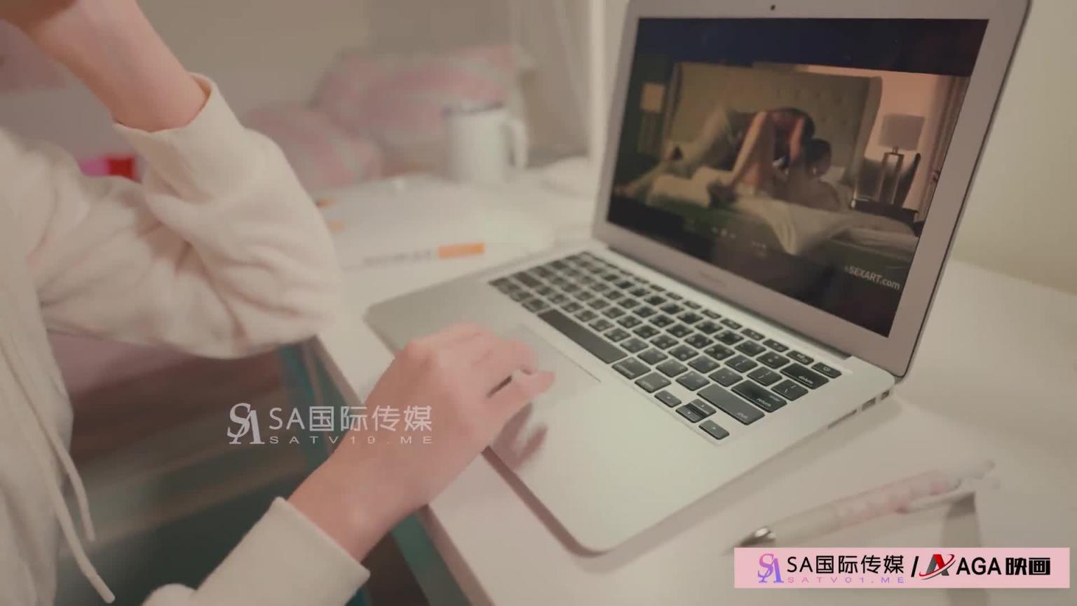 AGAW062:淫荡的继妹自慰时被抓 预览截图 1
