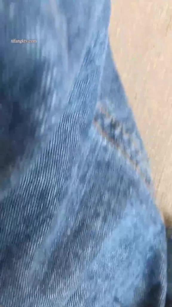 网曝热门事件,江大校花「林雅儿」不雅私拍黑丝美足商场试农间口爆 预览截图 5