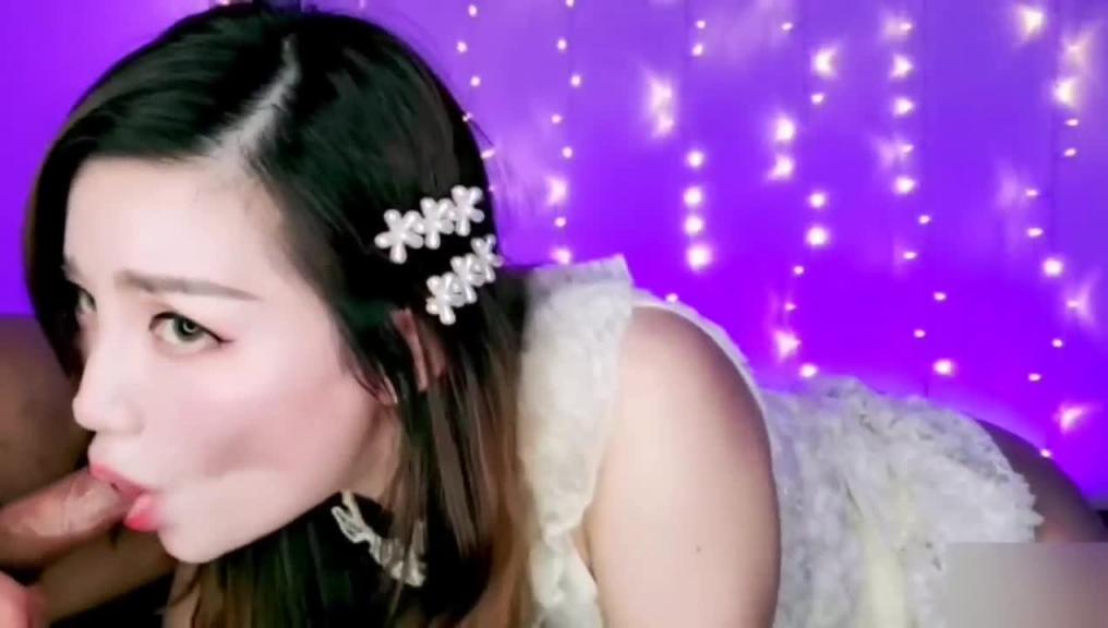 【妮可爱】精液打在脸上温暖又舒服 预览截图 7