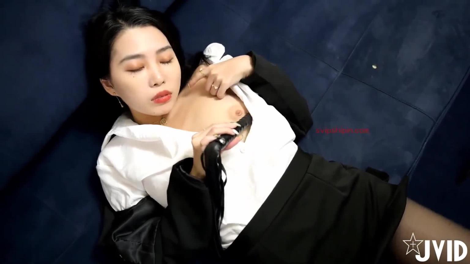 顶级大尺绝美OL教师下课后制服诱惑全解锁,全裸禁欲情爱释放,漂亮美乳,高清私拍 预览截图 3