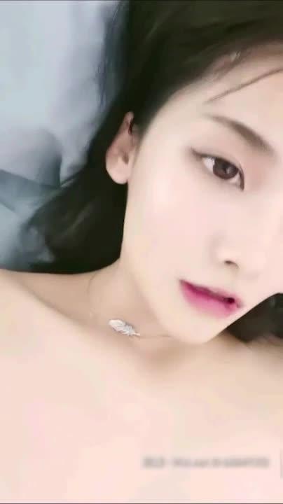 【学妹下海】脱离了大哥的禁锢,妹子单飞做主播大秀 预览截图 2