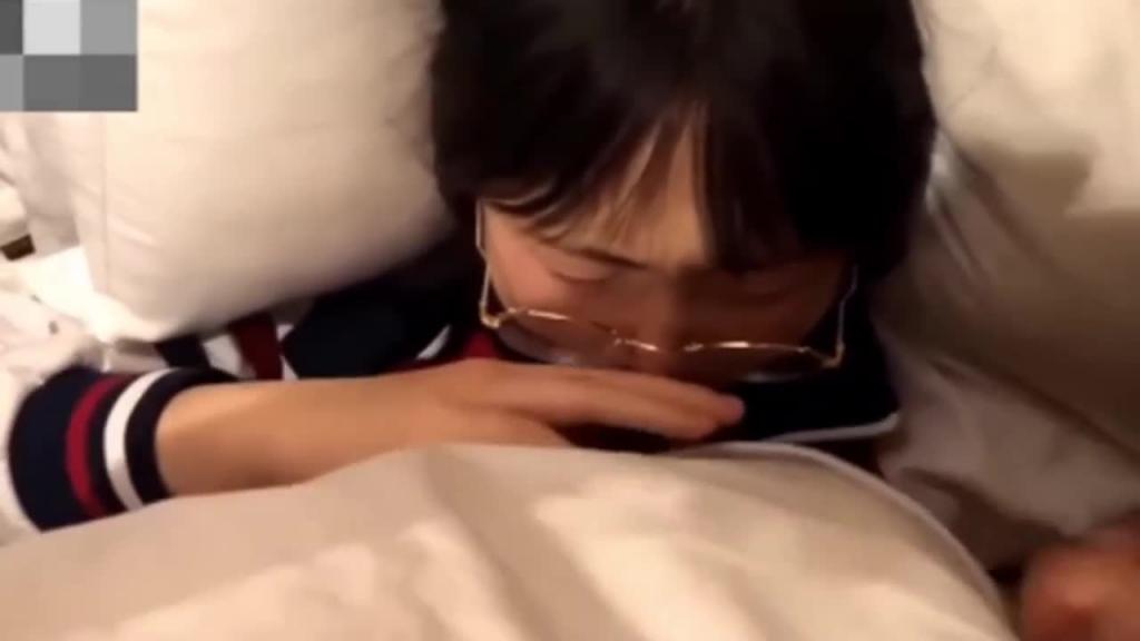 【乱伦小女儿】郑州实验中学校服妹放学后被爸爸操 预览截图 8
