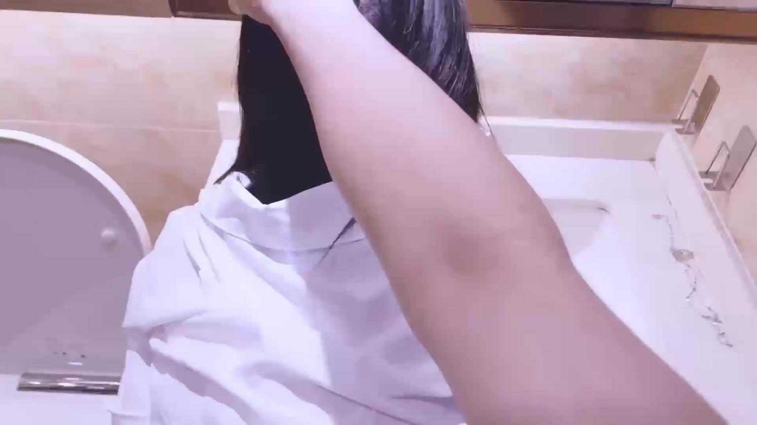 夜场认识的黑丝性感美女带回酒店爆操 预览截图 6