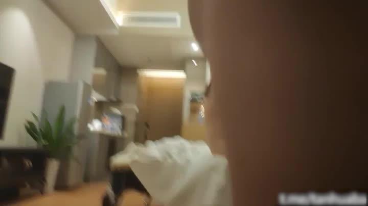【熟女探花】精品美人妻返场,穿上红色丝袜现热火身材 预览截图 7