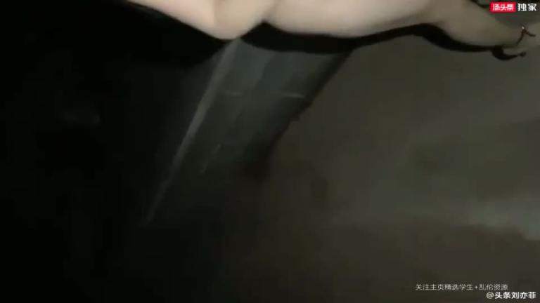 清纯网红【橙橙】户外全裸,惨遭灌药爆菊弄到高潮 预览截图 12