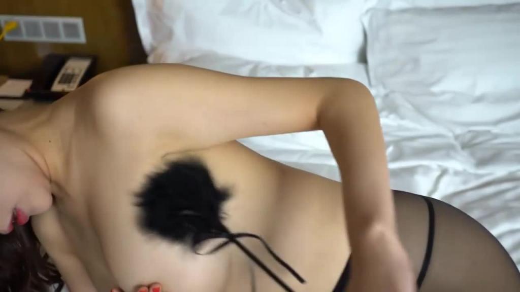 【网红模特】秀人网嫩模周妍希开档黑丝私房诱惑 预览截图 6