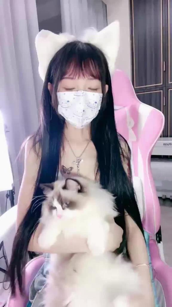 【网红大瓜】抖音千万粉丝蔡萝莉原来是靠下海买lo服起家的 预览截图 5