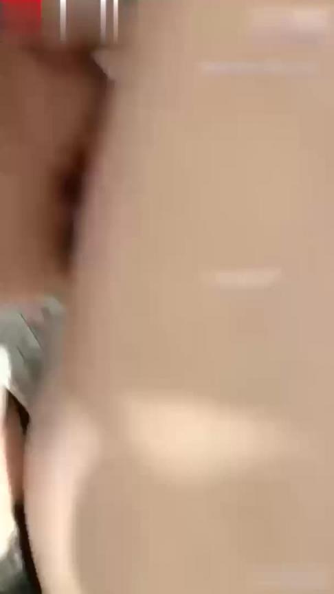 你居然内射我?会怀孕的!请女主播吃宵夜灌醉,强扒衣服无套内射 预览截图 3
