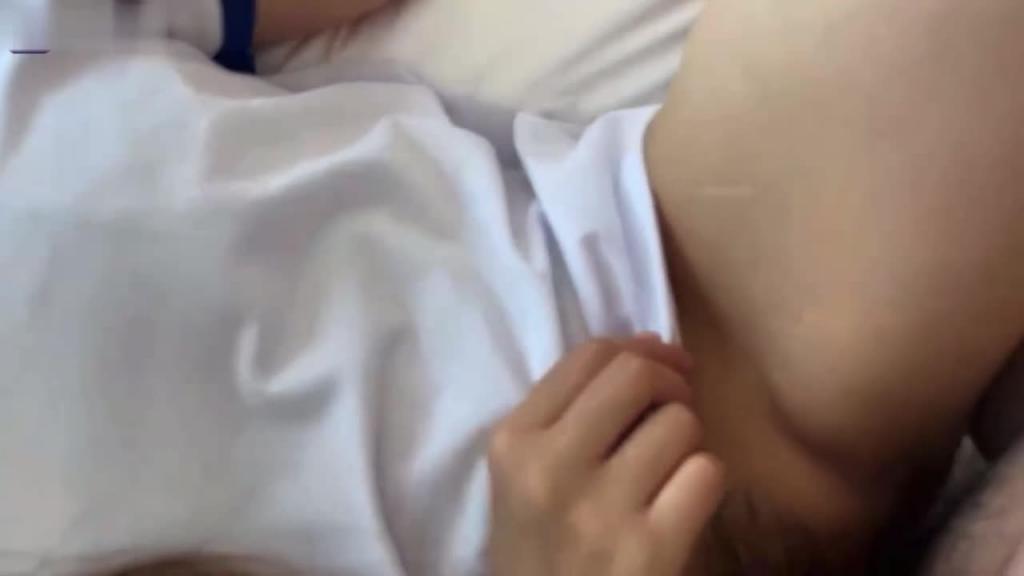 极品校服小萝莉跪舔j8无套顶操高潮内射 预览截图 10