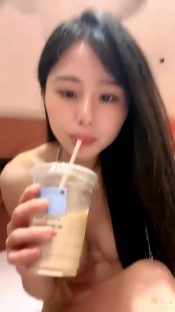 气质尤物美少妇酒店约炮，多毛骚逼八字奶埋头吃屌 预览截图 12