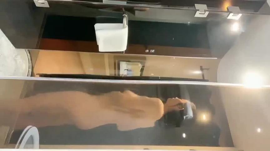 【JK白虎学妹】在酒店被操多次高潮，巨乳白虎发育良好 预览截图 2