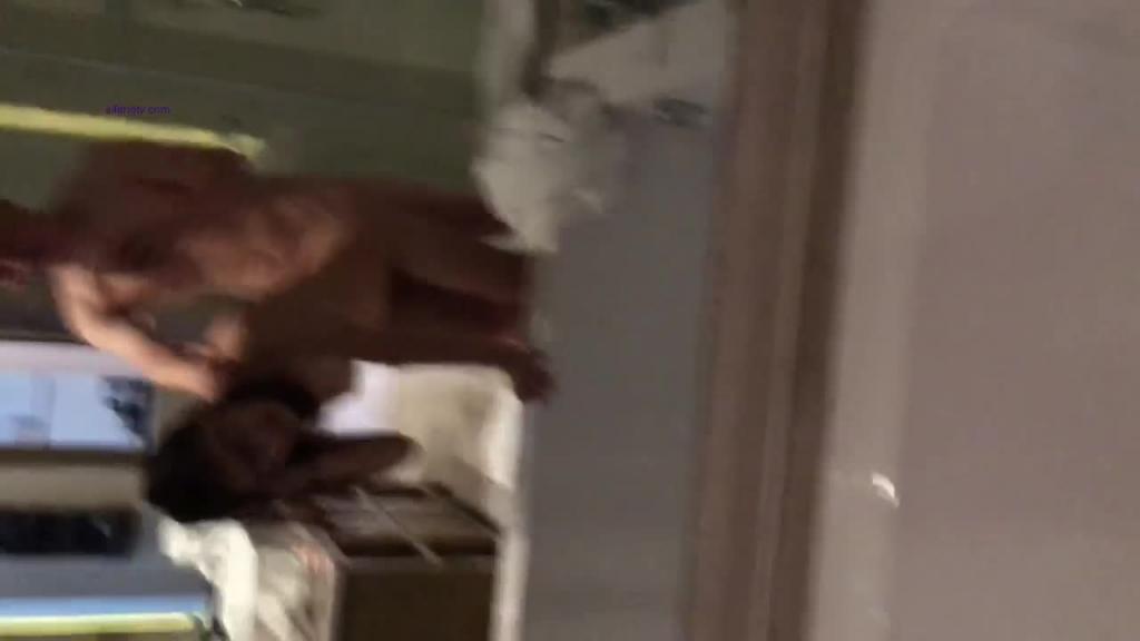 人妻和情人酒店激情偷拍 预览截图 6