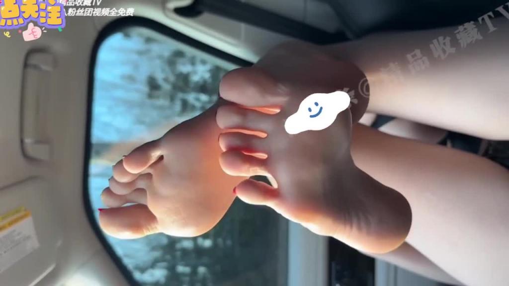 【精选】微博网红女神金主定制大尺度视频 预览截图 6