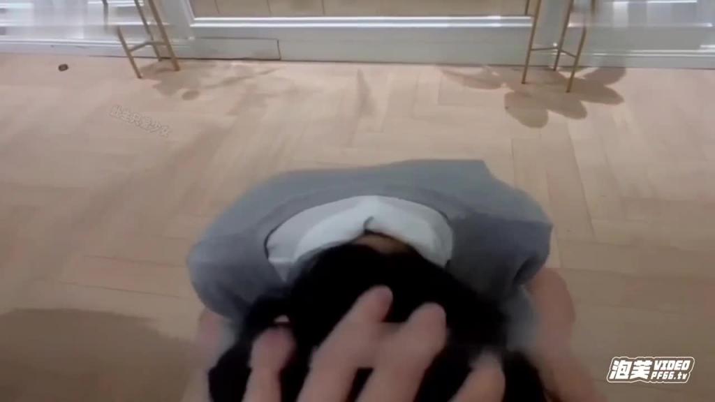 00后JK裙长筒袜纯系反差小母狗出轨清纯酮体让人流口水 预览截图 6