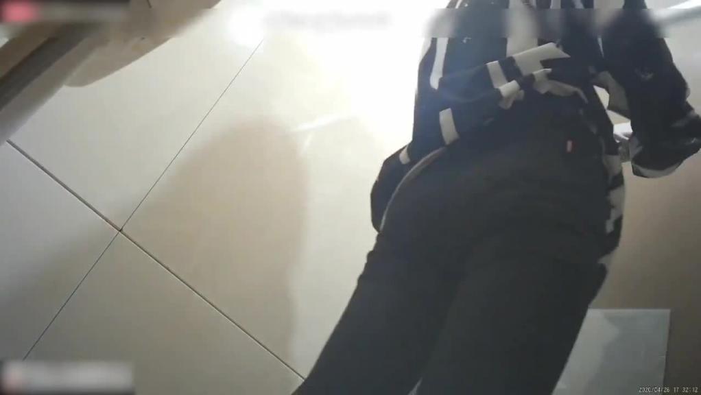 大学城女厕偷拍合集,燕肥环瘦应有尽有1 预览截图 9