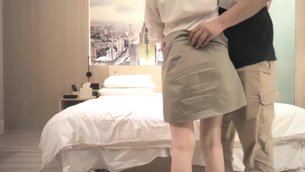 【小宝探花】约炮外围女神,肤白貌美骚屄又很紧~ 预览截图 1