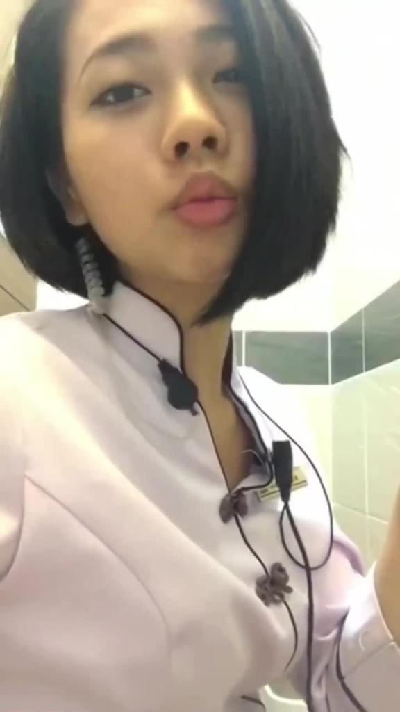 饭店美女经理被调教上班时间逼里塞跳蛋还要拿出来尝尝 预览截图 6