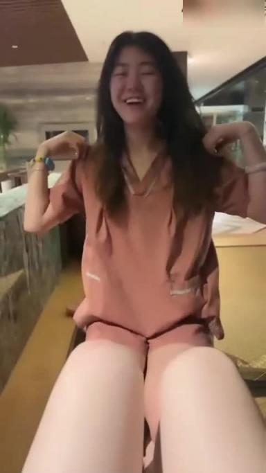 【调教母狗】洗桑拿调教学生母狗。 预览截图 7