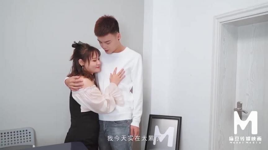 MSD-073 老婆与他的闺蜜-旁观老公操他人穴 预览截图 1