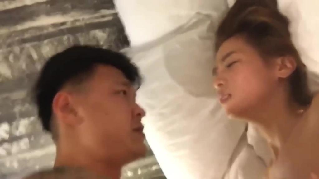 已婚少妇“杨冰芙”偷情社会小混子 预览截图 12