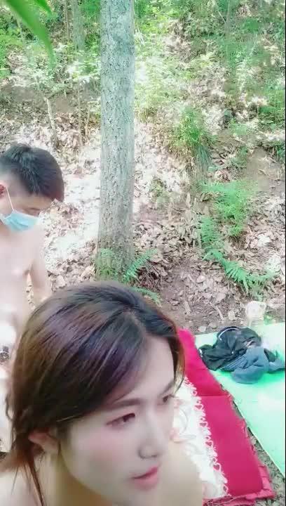 二对夫妻户外群交互操对方淫荡人妻 预览截图 12