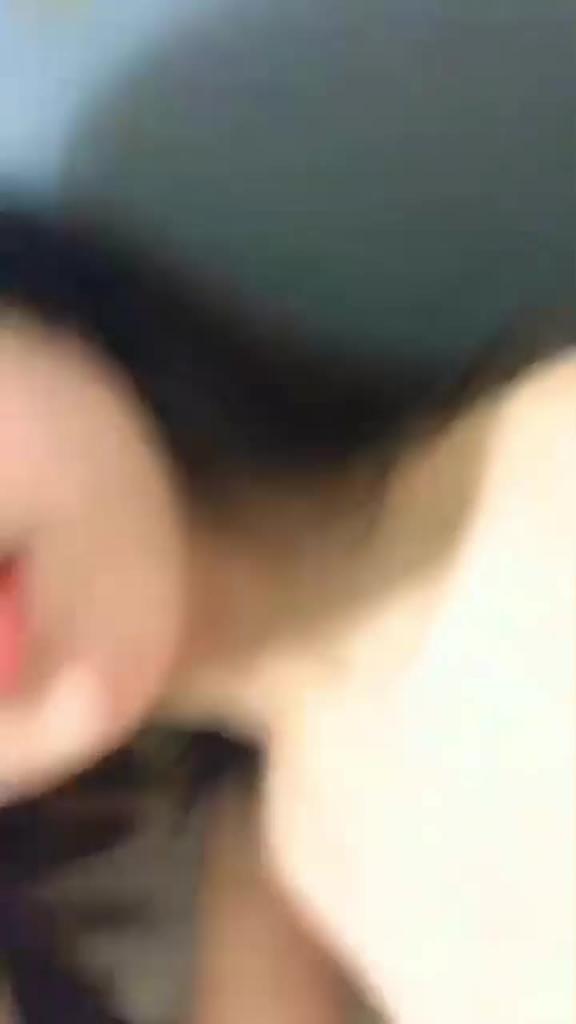 极品坚挺美乳【高中】学妹洗澡自拍抚摸美乳又忍不住抠逼实在太嫩了 预览截图 5
