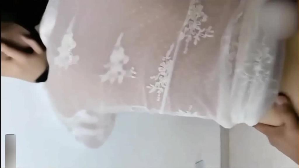 【绿帽乱伦】蒙眼嫂子以为是老公被超猥琐大神强上 预览截图 12