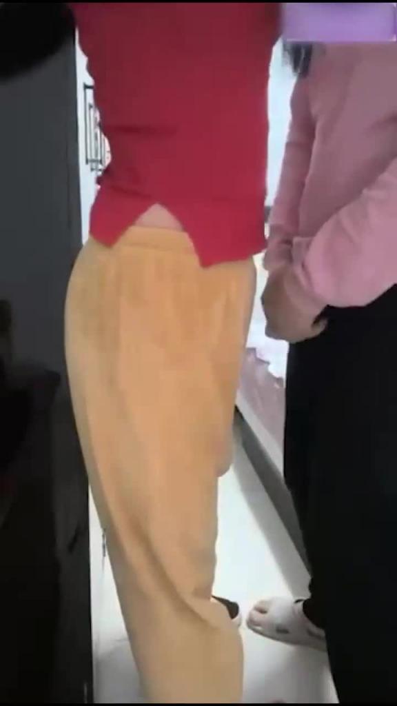 嫂子你就让我操一下呗,反正我哥不在家,不让操,就强奸你 预览截图 5