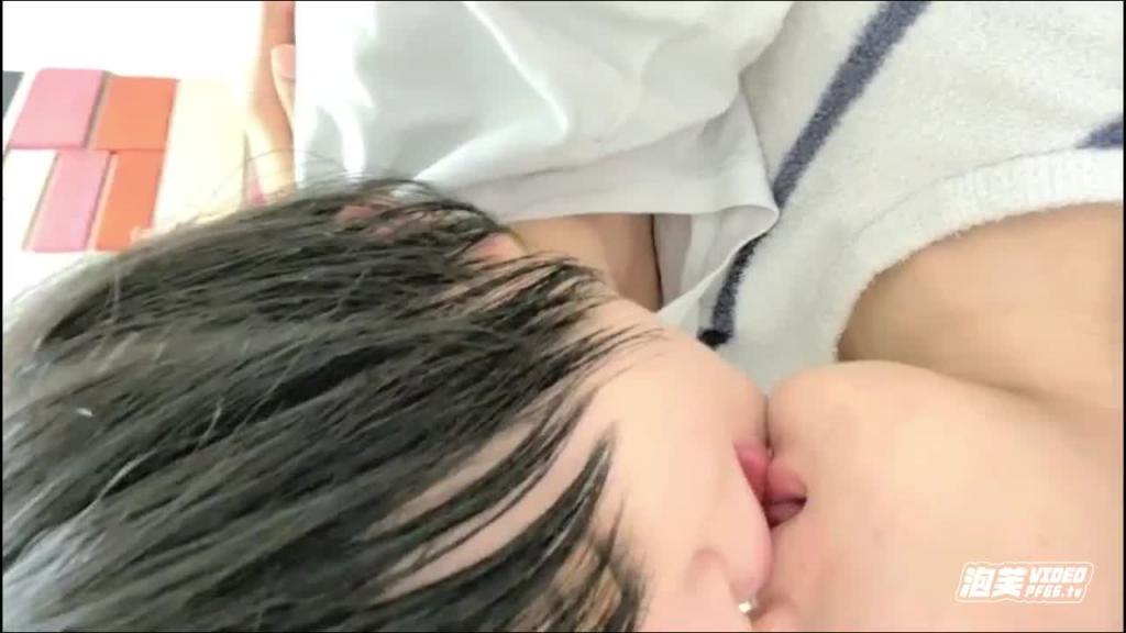 激情女同真会玩,戴上假鸡巴一顿勐操,干完还要灌圣水 预览截图 1