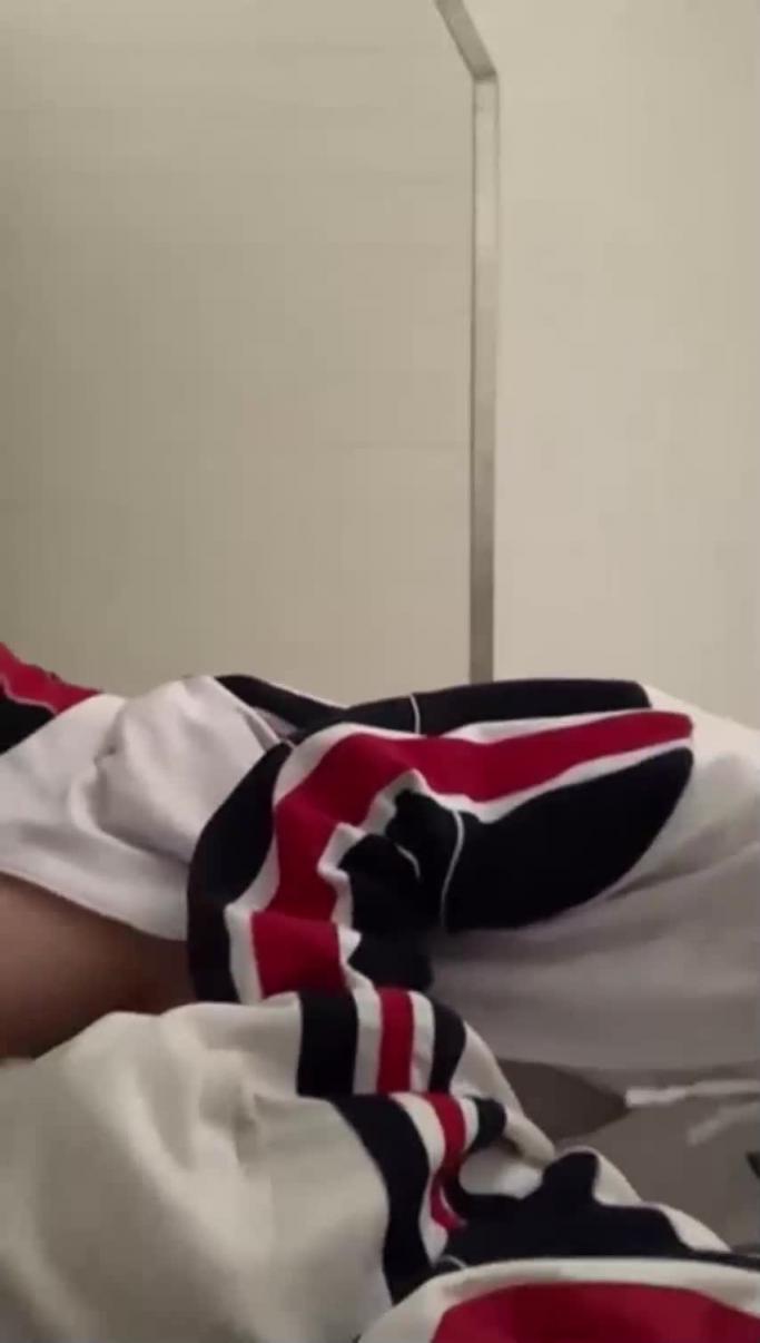 【校服学妹】震惊全网中学女孩穿校服逃课性爱精选!清纯粉嫩青春真好! 预览截图 3