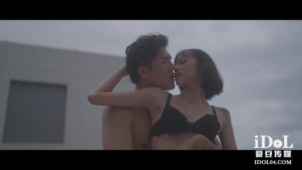 ID5381-放浪弟妹欲求不满的三人行性体验-心萱 预览截图 7