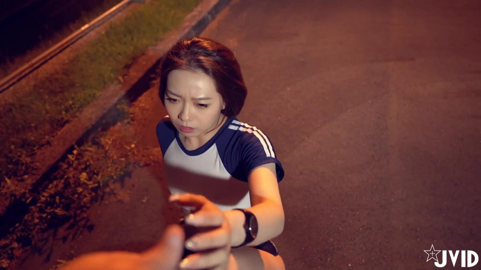 全裸露点7分多钟剧情片健身教练把正在做运动的雅捷少女操翻了 预览截图 10