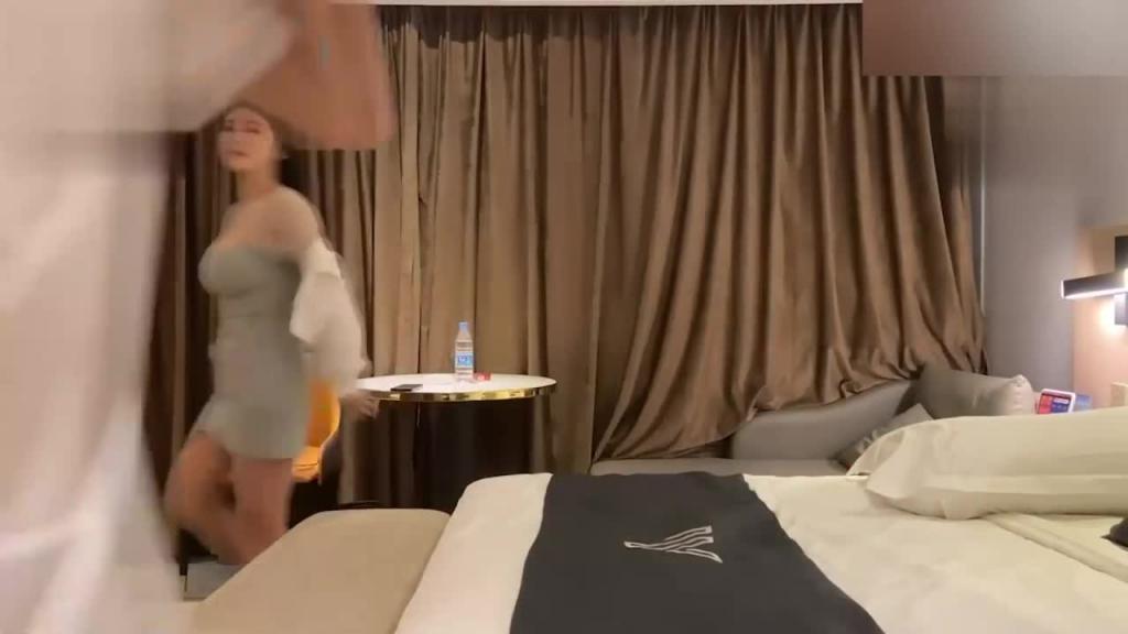 御姐型大胸女神 预览截图 1