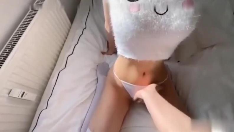 蜜桃臀白虎小萝莉 预览截图 1