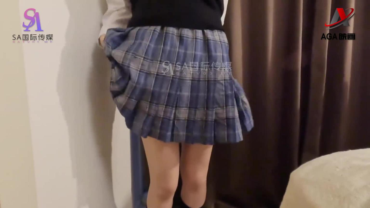 AGAW591：放学叫个制服美少女做调皮的事没穿内裤卷起裙子 预览截图 2