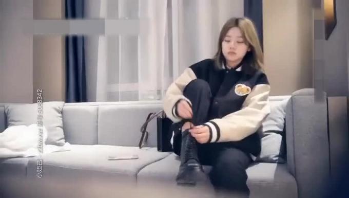 有纹身看起来特别清纯的大学美女 用力太猛把妹子草哭了 探花 预览截图 2