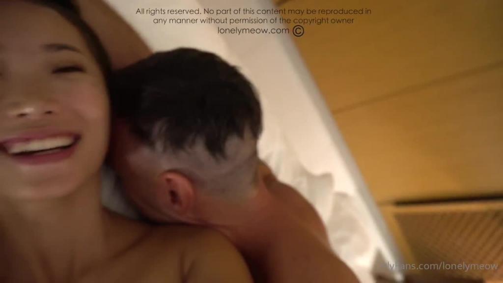 骚气喵喵穿着护士装拿着震蛋和棒棒自慰男友怎会放过她 预览截图 12