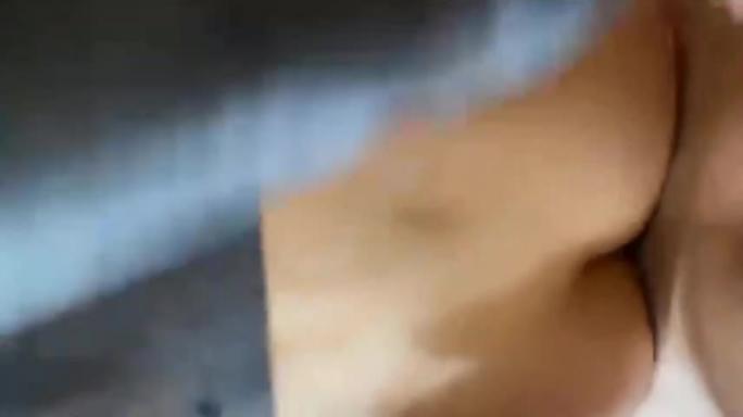 抖音网红被榜一大哥用钞能力征服,4p操到胡言乱语 预览截图 3
