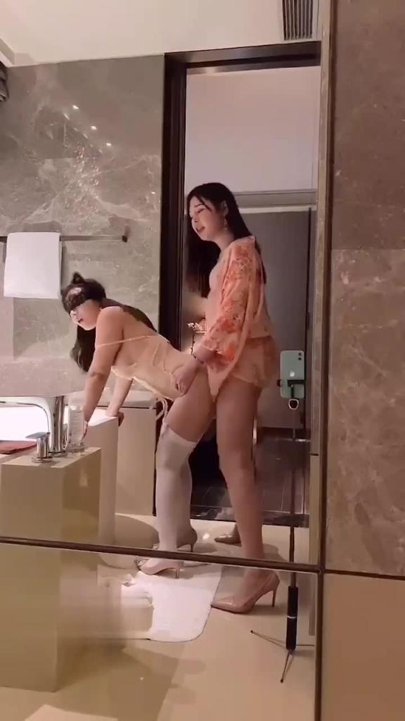 【万人求系列】最近很多粉丝发私信想看伪娘操美女的_精选高颜值妹子被伪娘无套内射 预览截图 10