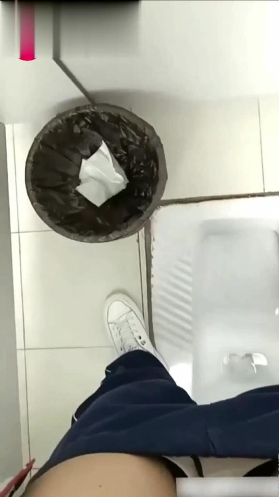 中学女学生被爸爸安排上课自慰任务 预览截图 9