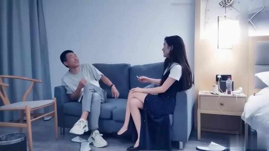 超气质长腿极品少妇,有说有笑对白精彩,换装情趣黑丝口交后入呻吟太诱惑-探花 预览截图 2